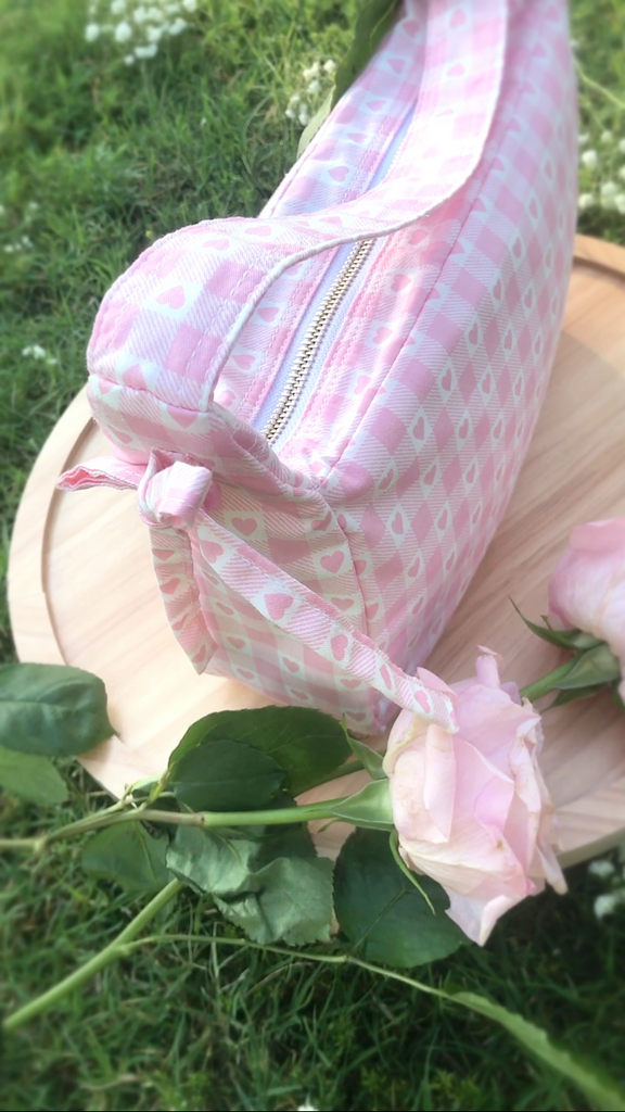 Pretty Picnic Purse