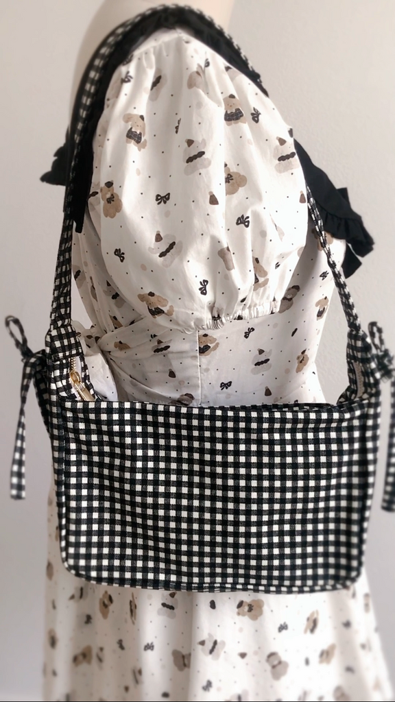 Retro Picnic Purse